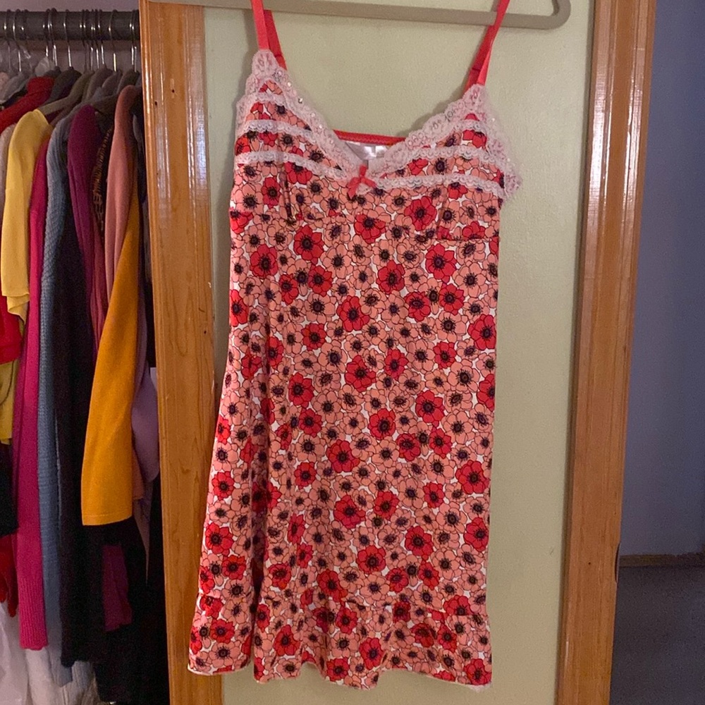 EUC cute and flirty nightgown